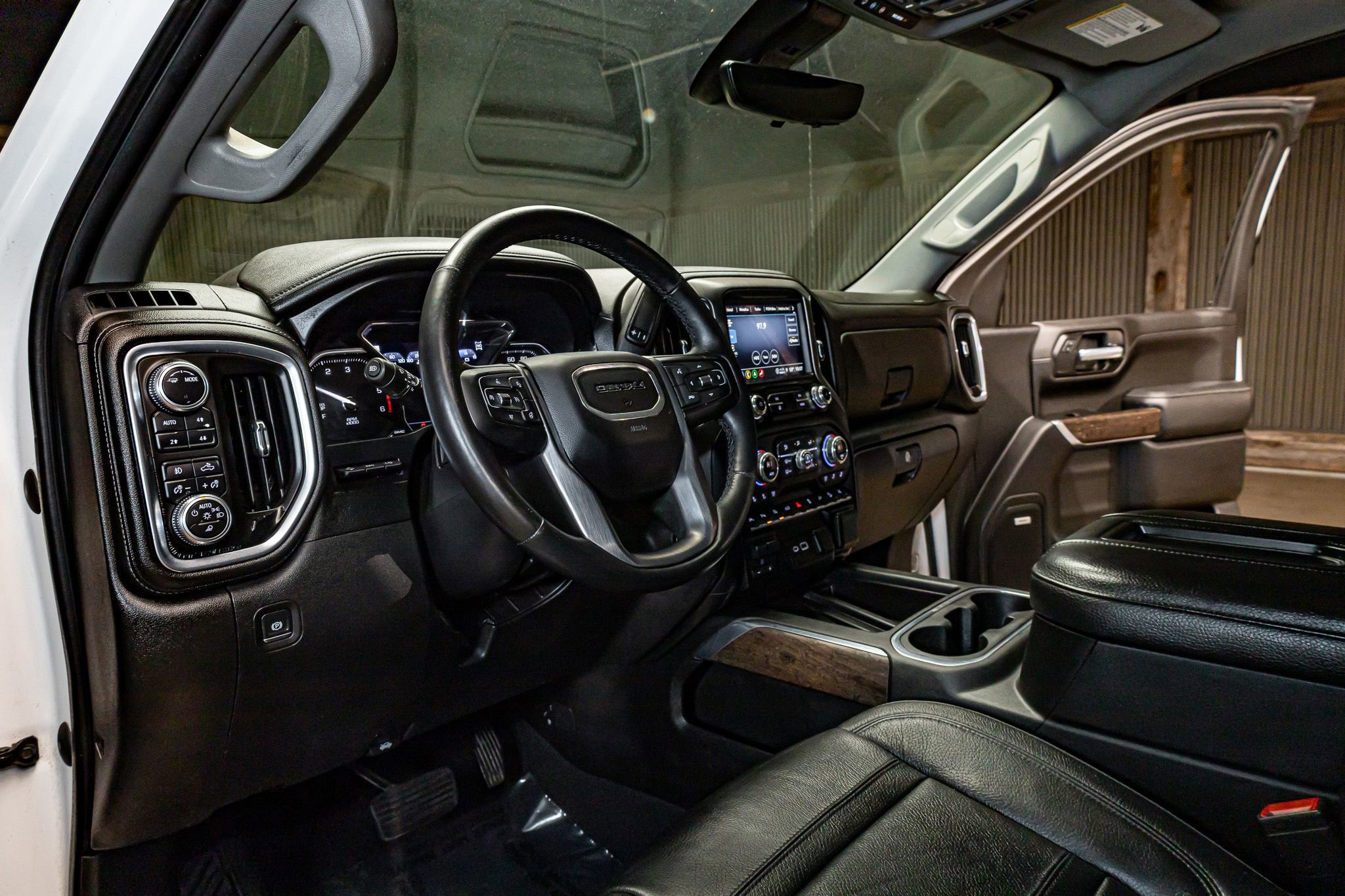 Used 2021 GMC Sierra 1500 Denali w/ Denali Ultimate Package image 12