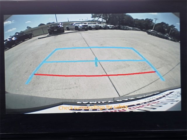 Used 2025 Toyota Sienna XLE image 14