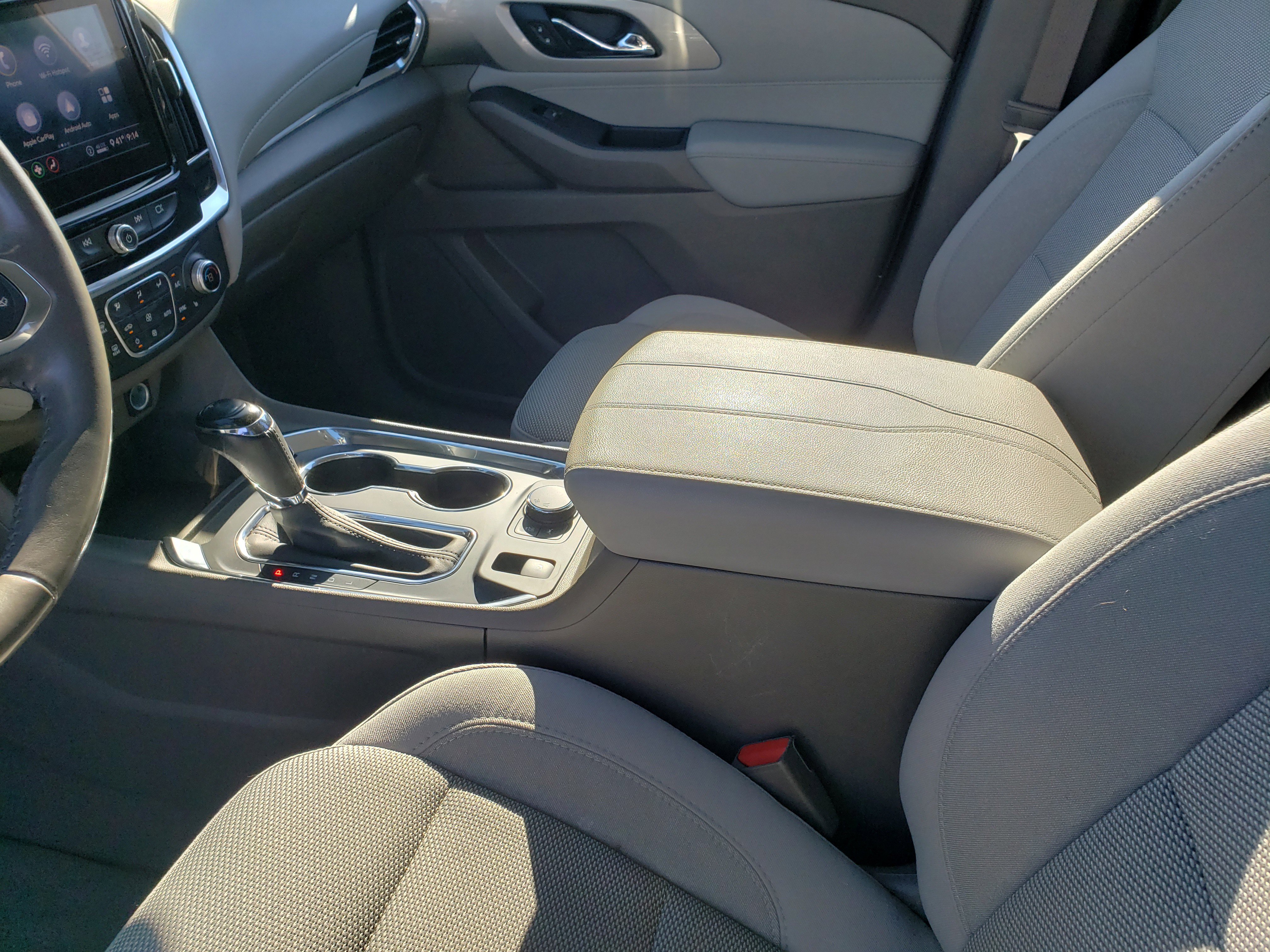 Used 2020 Chevrolet Traverse LT image 27