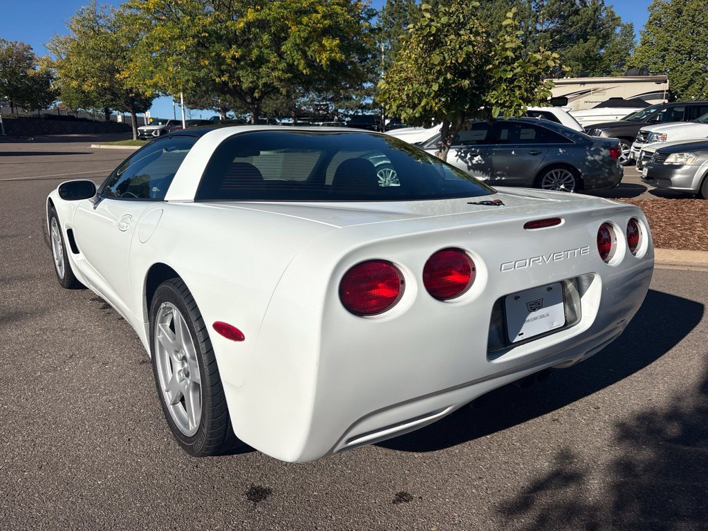 Used 1998 Chevrolet Corvette Coupe w/ Memory Pkg RWD image 3