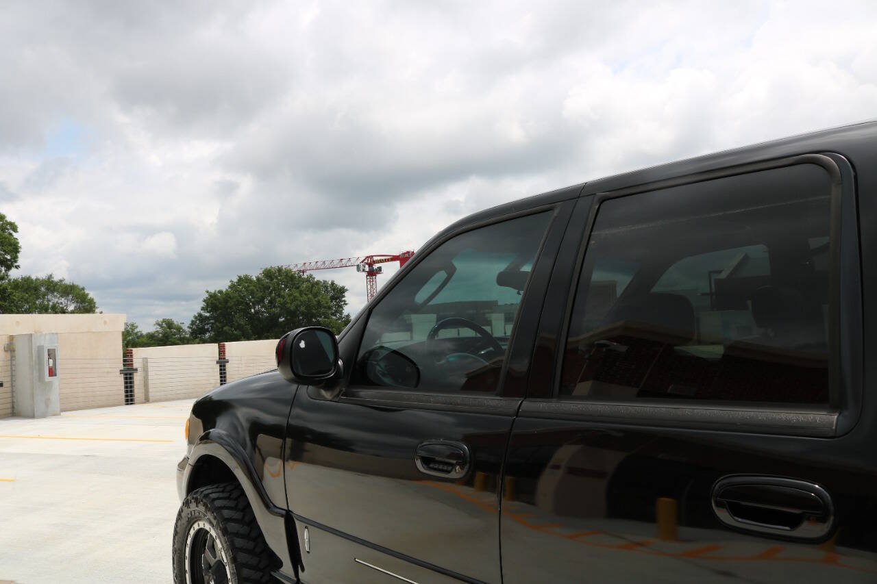 Used 2002 Lincoln Blackwood RWD image 46