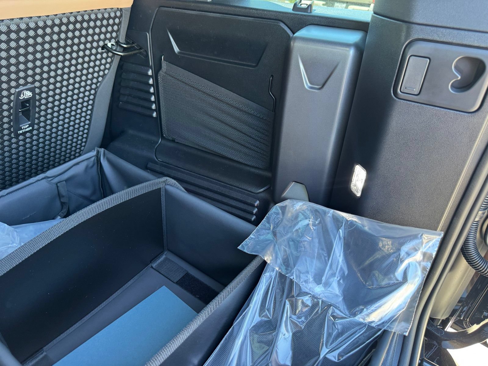 New 2026 Land Rover Defender 110 X-Dynamic SE AWD/4WD image 10
