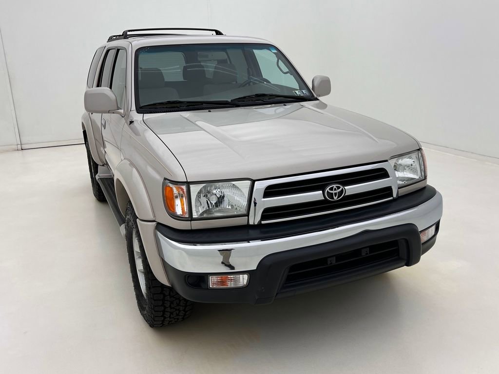 Used 2000 Toyota 4Runner SR5 image 3