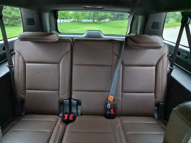 Used 2021 Chevrolet Suburban High Country w/ Premium Package AWD/4WD image 43