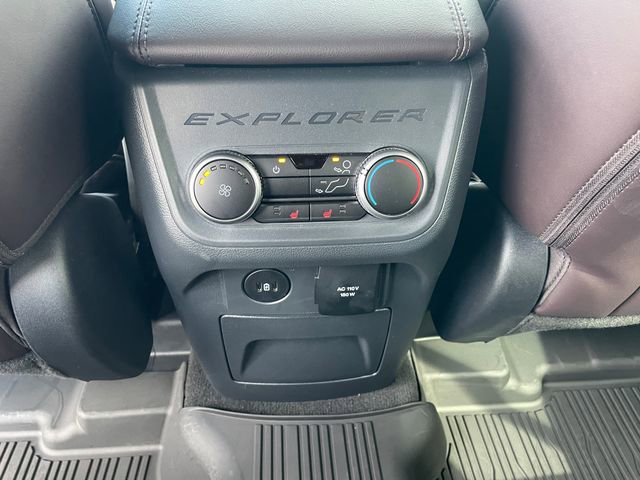 Used 2025 Ford Explorer Platinum w/ Ultimate Package image 22