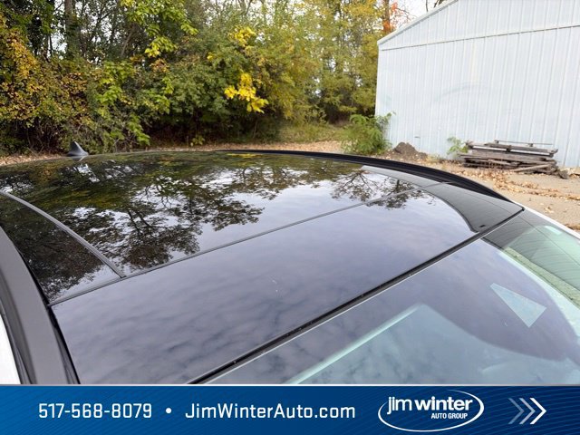 Used 2022 Ford Escape Titanium AWD/4WD image 12