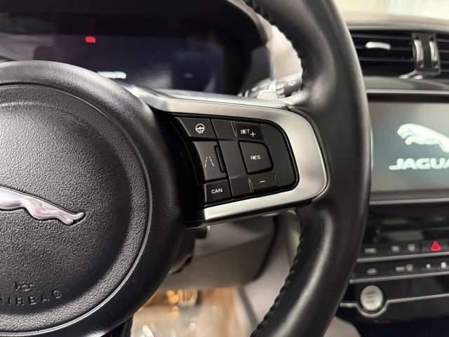 Used 2020 Jaguar F-PACE R-Sport image 18