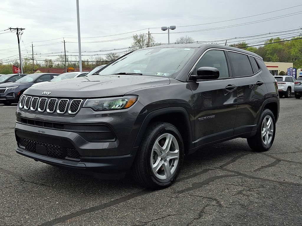 Used 2023 Jeep Compass Sport AWD/4WD image 6