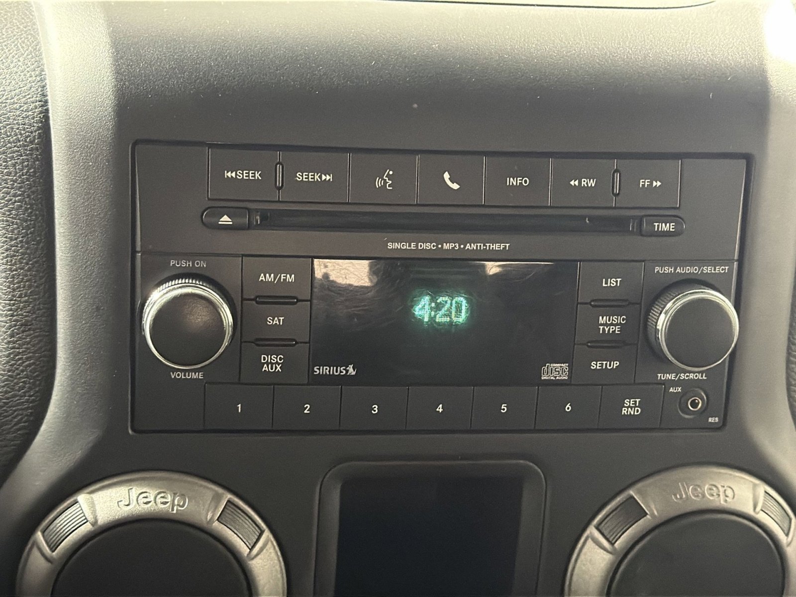 Used 2016 Jeep Wrangler Sport w/ Connectivity Group image 18