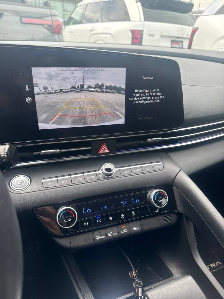 Used 2024 Hyundai Elantra SEL FWD image 4