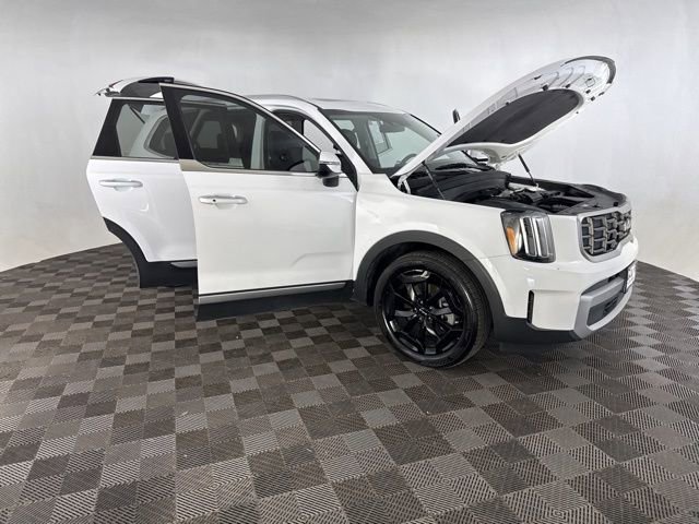 Certified 2023 Kia Telluride S w/ S Sunroof Package image 14
