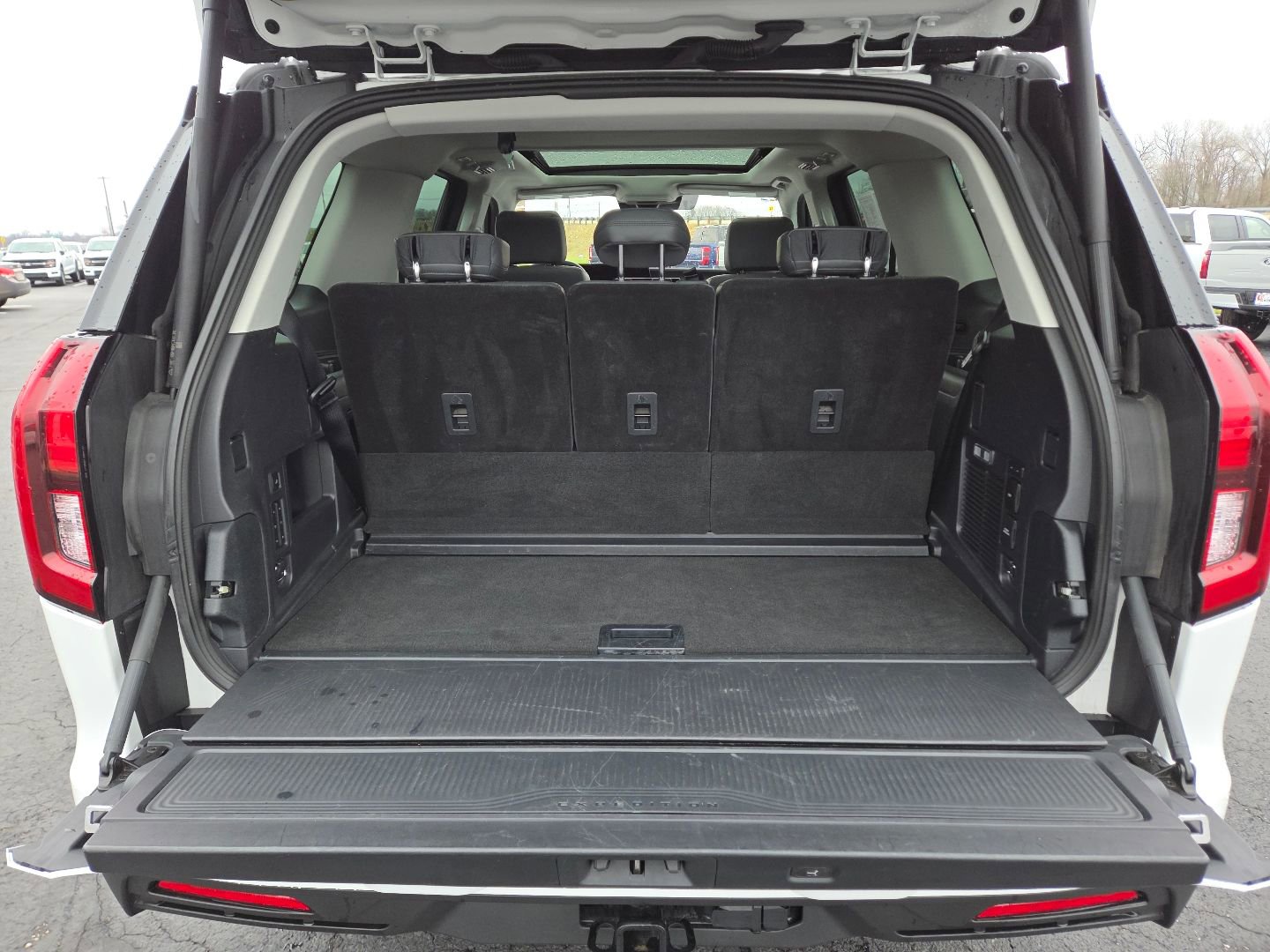 Used 2025 Ford Expedition Active image 21