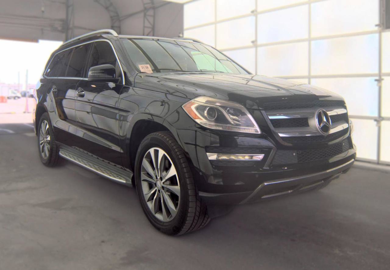 Used 2016 Mercedes-Benz GL 450 4MATIC w/ Premium I Package image 3