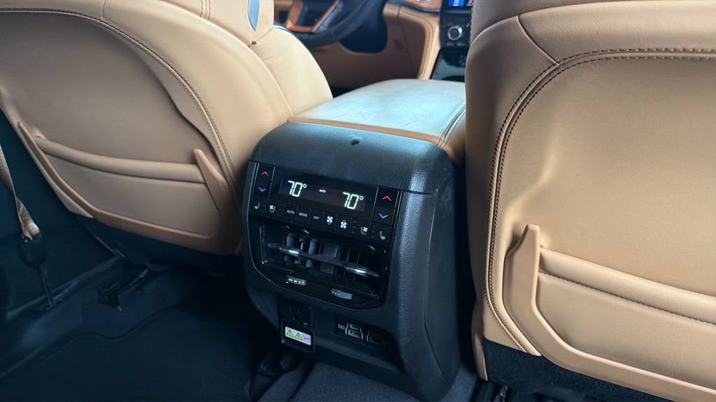 Used 2021 Jeep Grand Cherokee L Summit AWD/4WD image 34