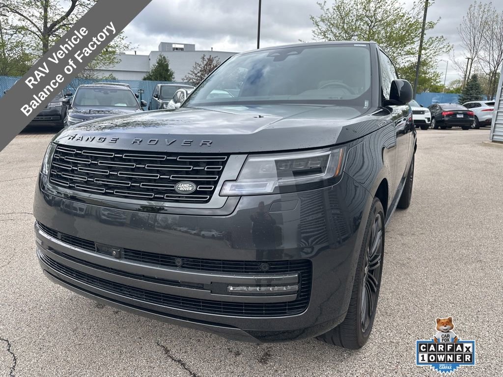 Used 2025 Land Rover Range Rover SE AWD/4WD image 1