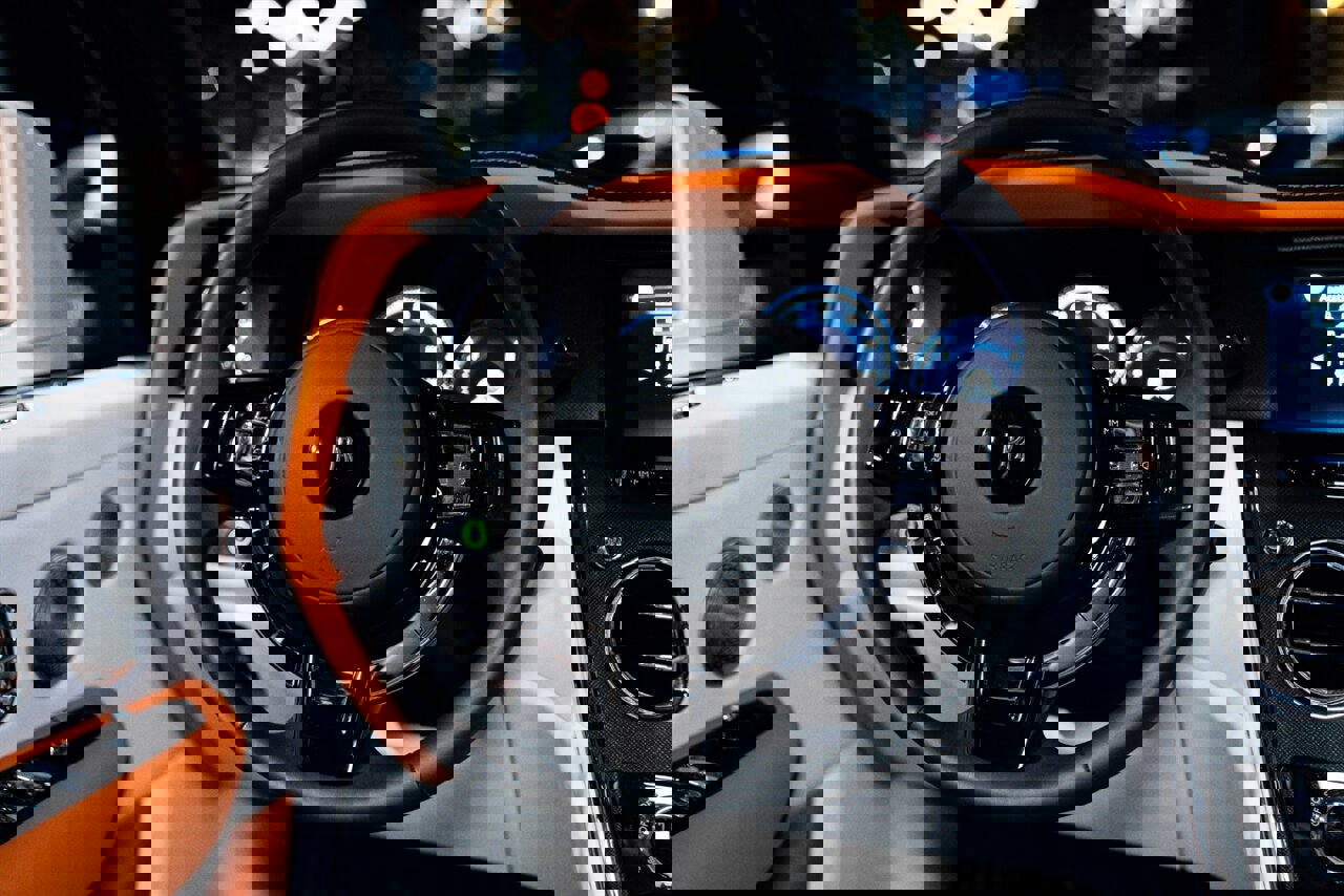 Used 2023 Rolls-Royce Cullinan w/ Cullinan Package image 21