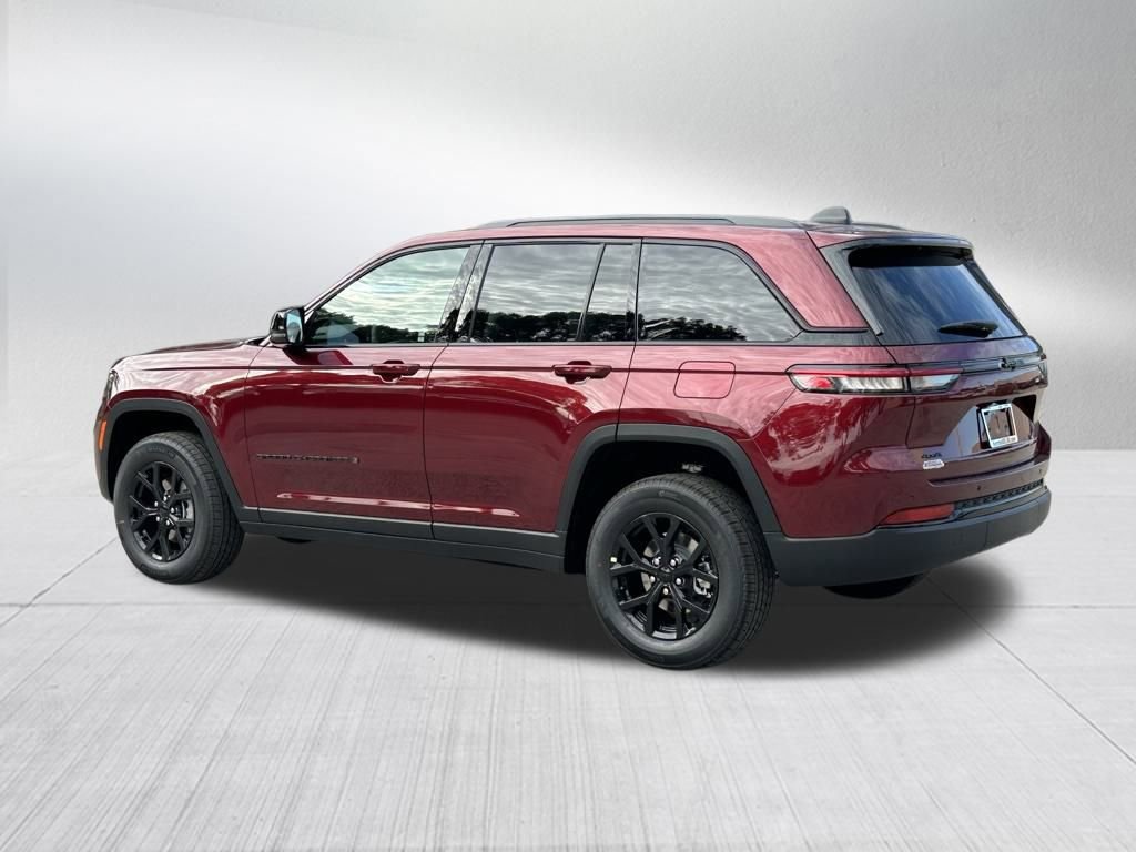 New 2025 Jeep Grand Cherokee Altitude image 7