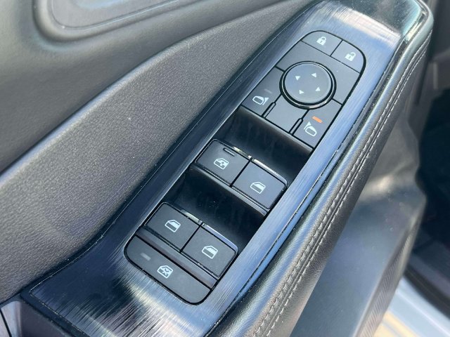 Used 2024 Nissan Rogue SV AWD/4WD image 18