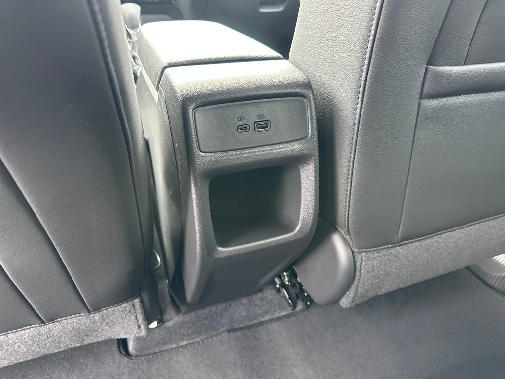 New 2026 Chevrolet Trax ACTIV w/ Sunroof Package FWD image 16