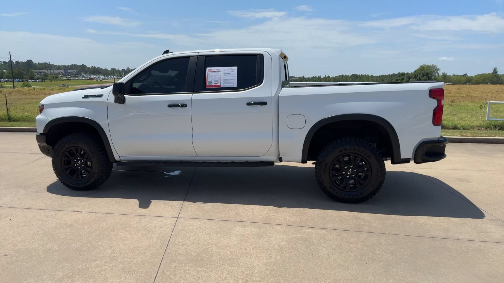 Used 2026 Chevrolet Silverado 1500 ZR2 AWD/4WD image 6
