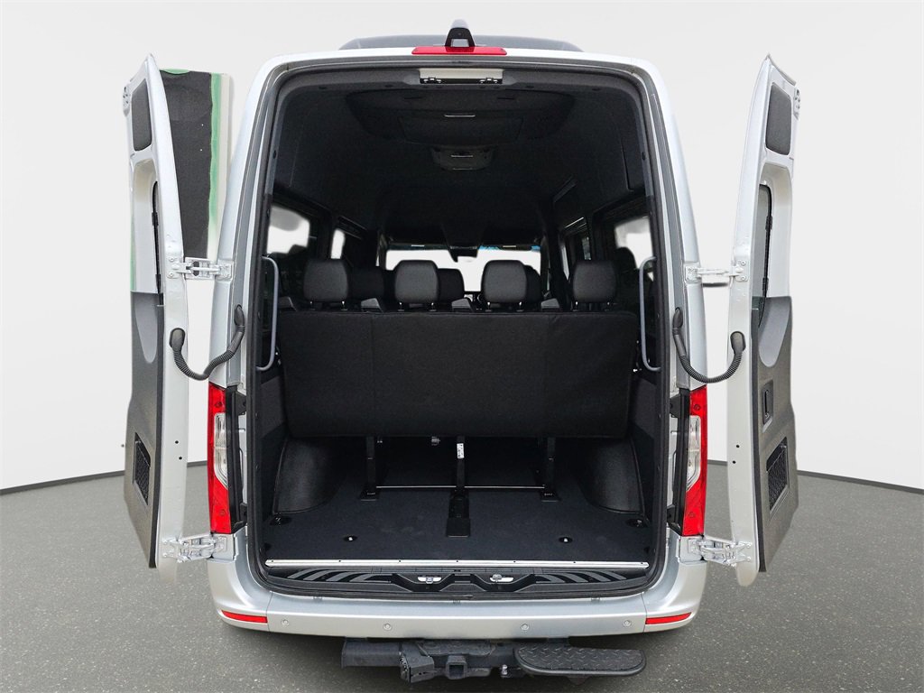 Used 2023 Mercedes-Benz Sprinter 2500 image 14