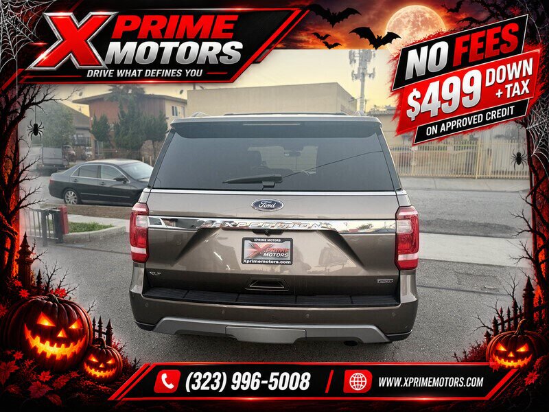 Used 2019 Ford Expedition XLT w/ Equipment Group 202A AWD/4WD image 6