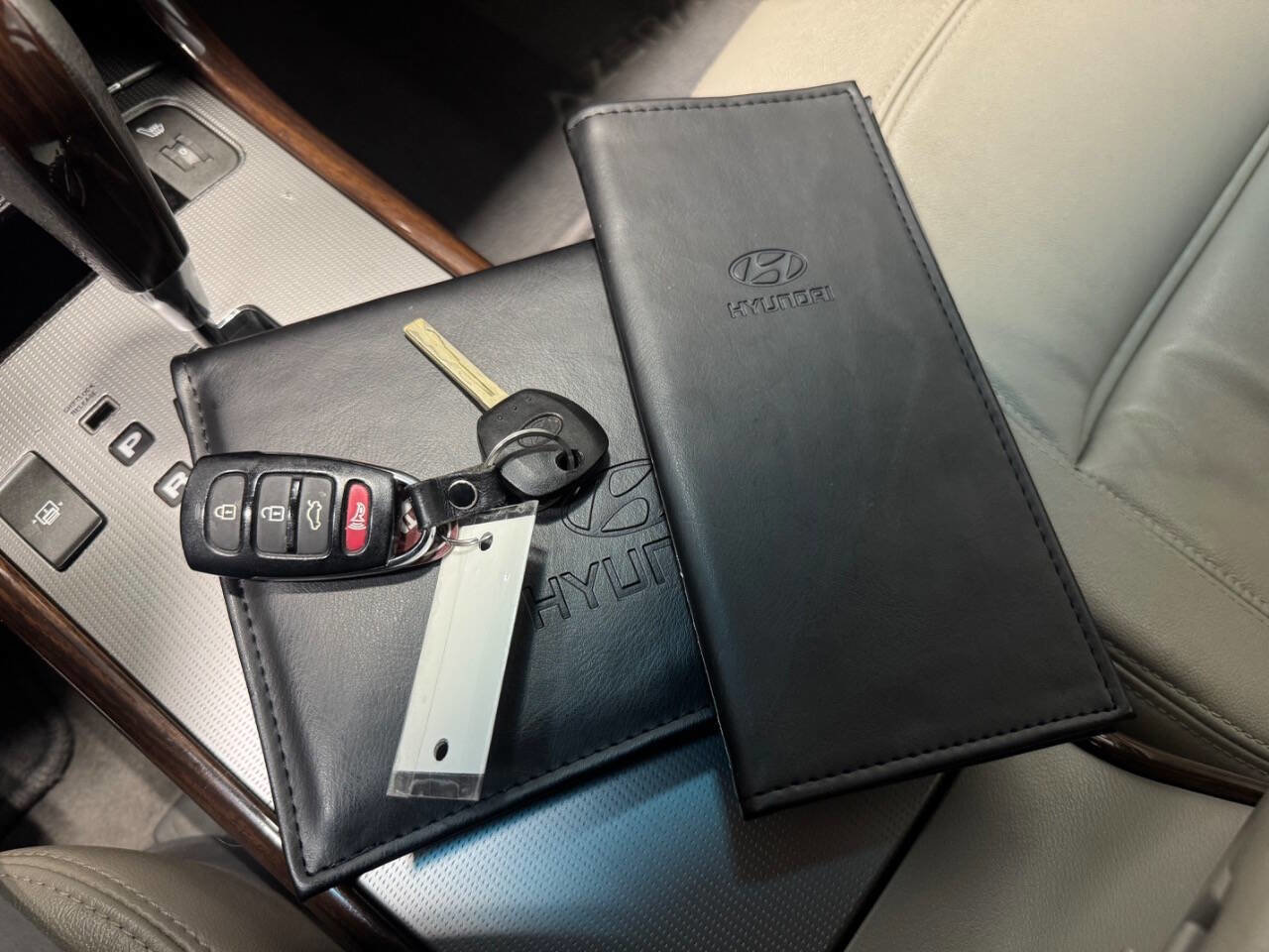 Used 2010 Hyundai Azera Limited w/ Navigation Pkg 3 image 43