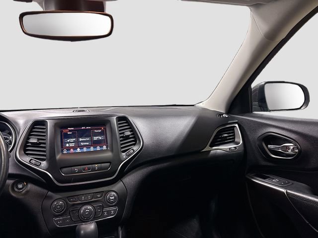 Used 2021 Jeep Cherokee Latitude Plus w/ Sun & Sound Group image 25