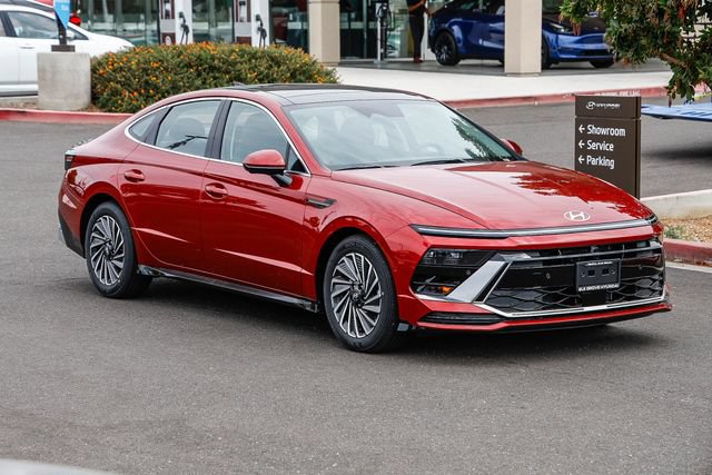 New 2026 Hyundai Sonata Limited FWD image 6
