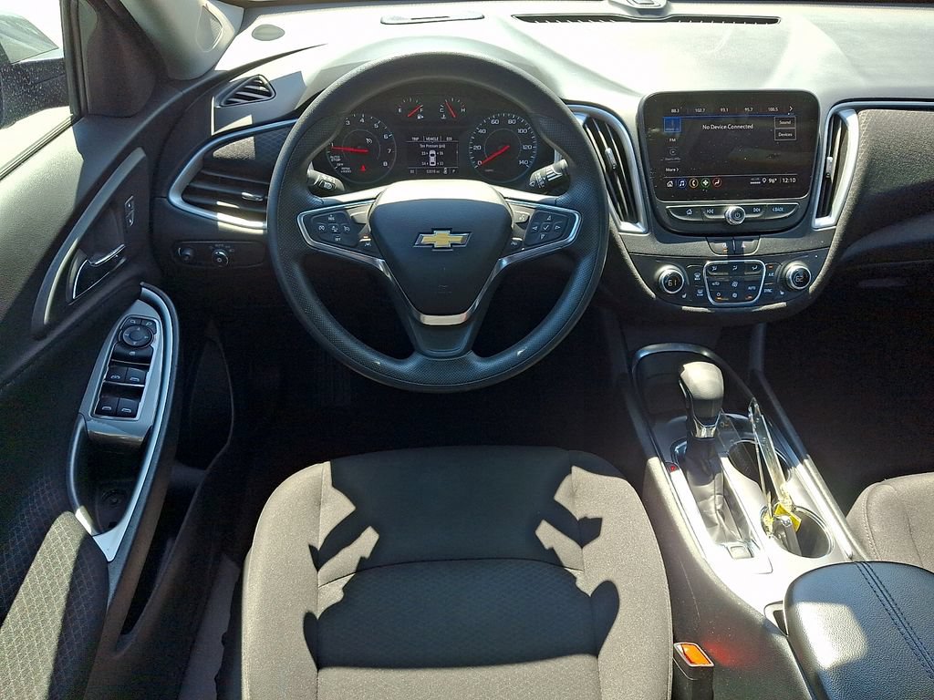 Used 2025 Chevrolet Malibu LT FWD image 11