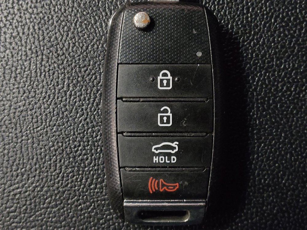 Used 2018 Kia Optima LX image 32