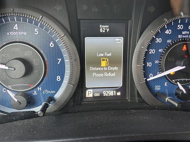 Used 2017 Toyota Sienna XLE image 19