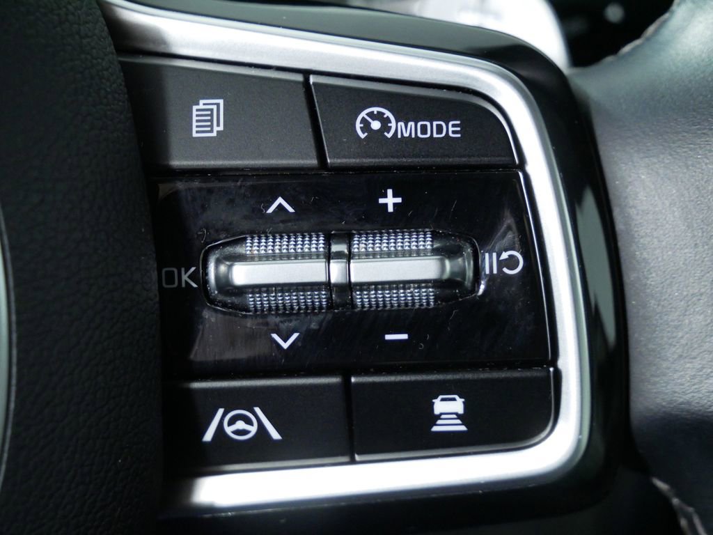 Certified 2023 Kia Sorento EX image 26