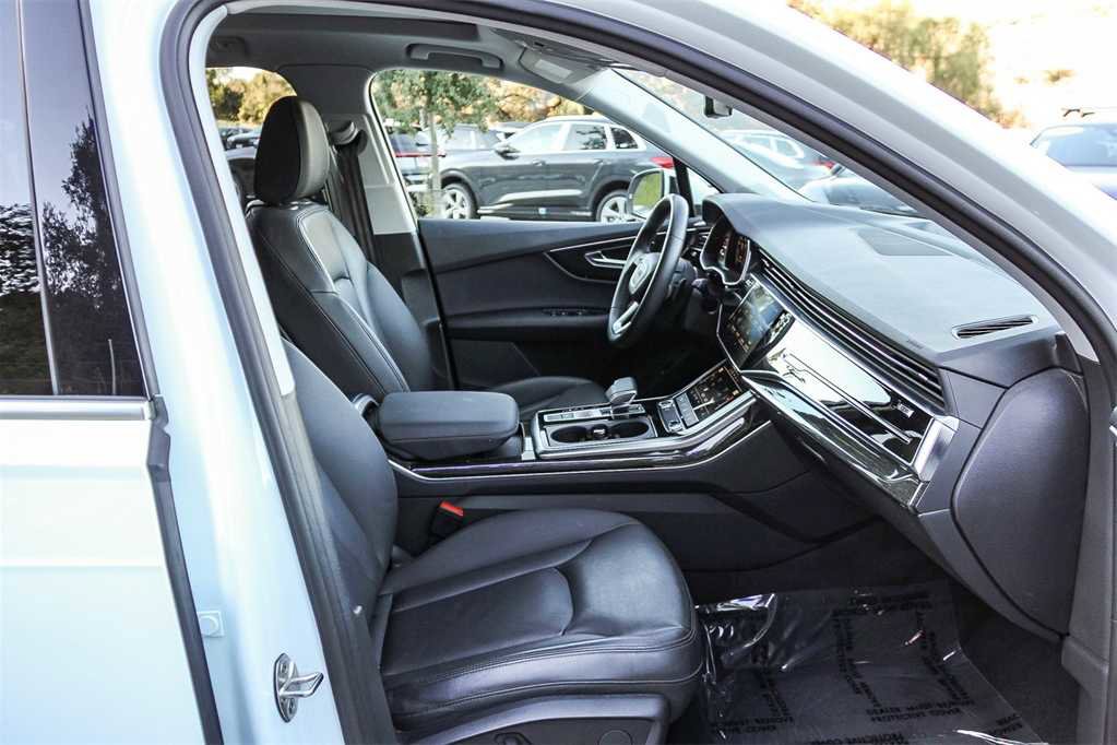 Used 2022 Audi Q7 Premium Plus w/ Premium Plus Package image 16