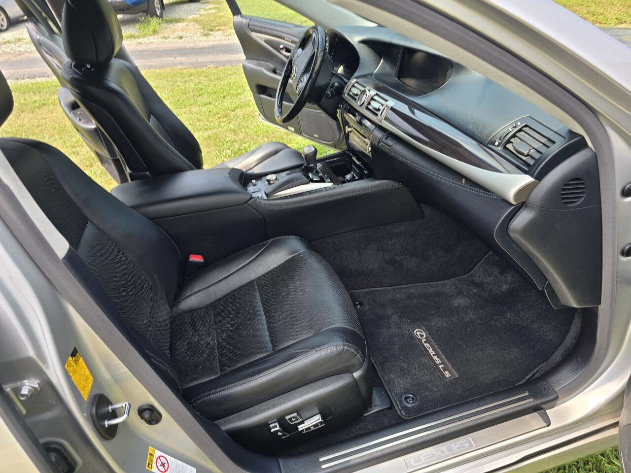 Used 2014 Lexus LS 460 AWD image 9