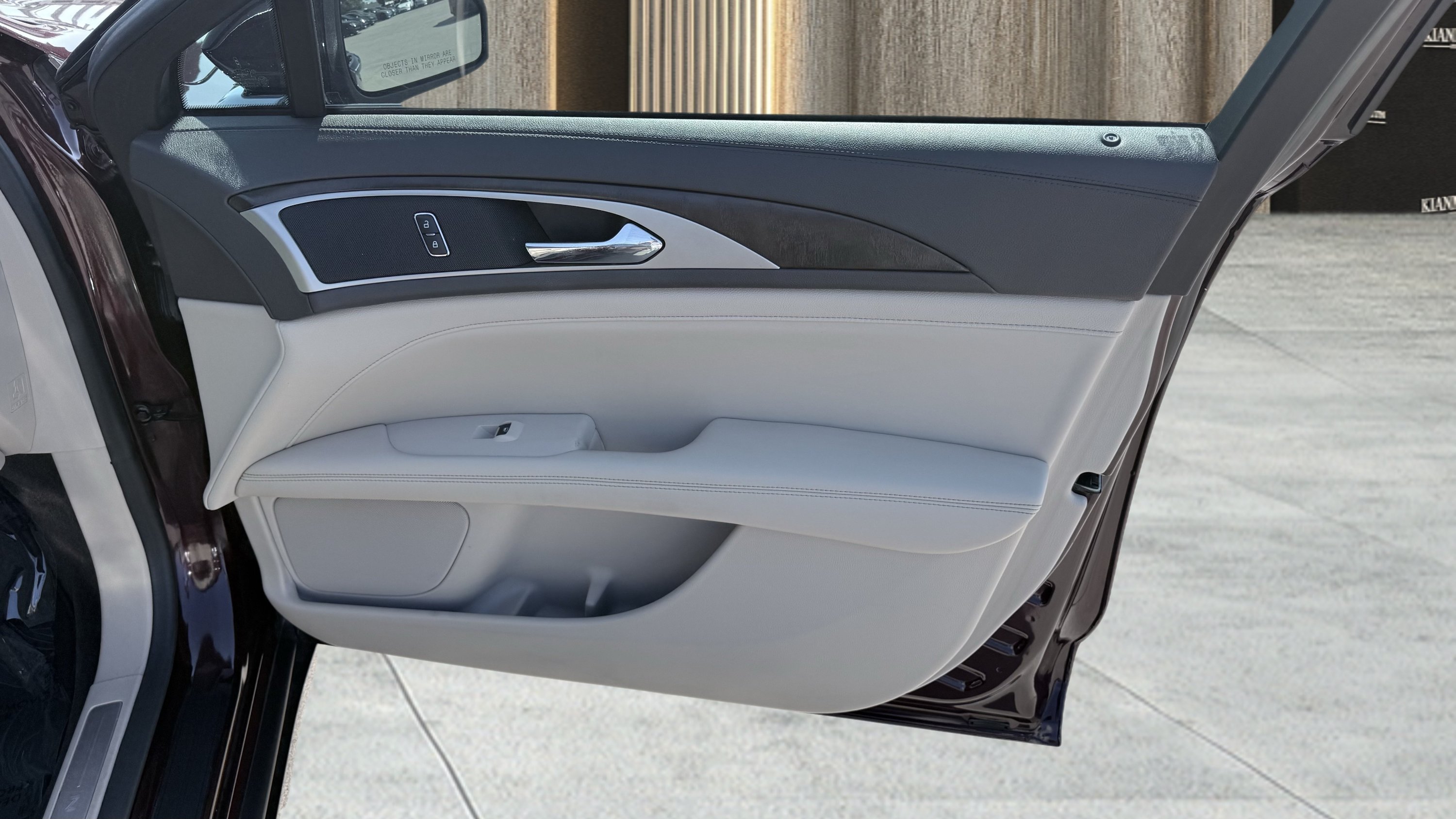 Used 2017 Lincoln MKZ Reserve FWD image 33
