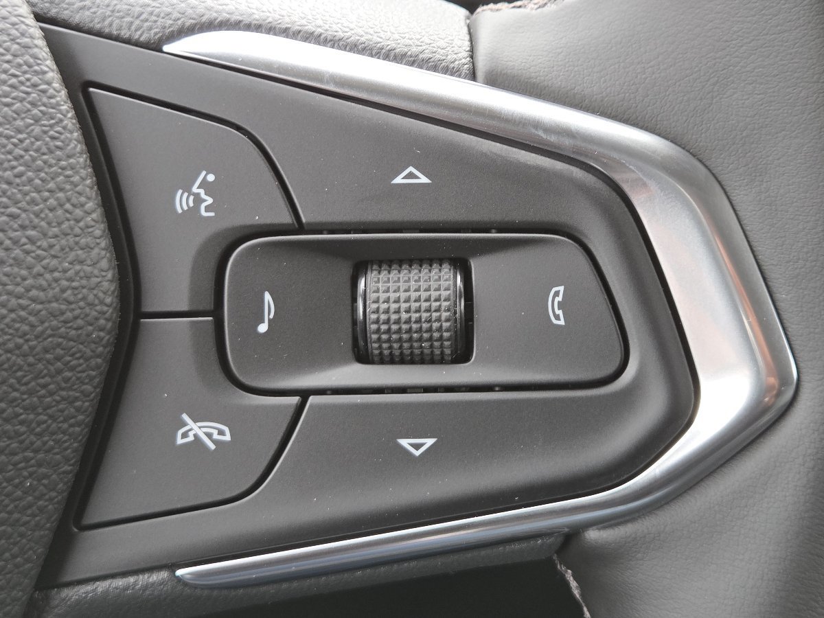 New 2026 Chevrolet Trax LT w/ LT Convenience Package FWD image 30