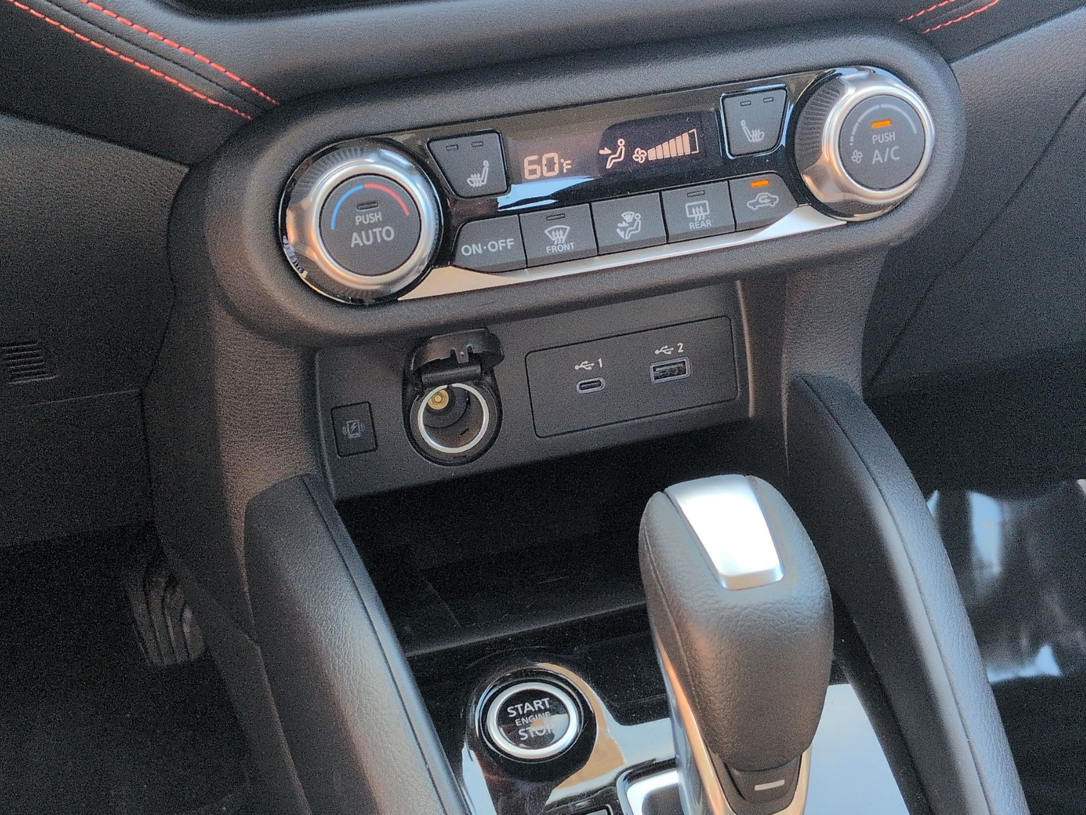 New 2025 Nissan Versa SR w/ Trunk Package FWD image 19