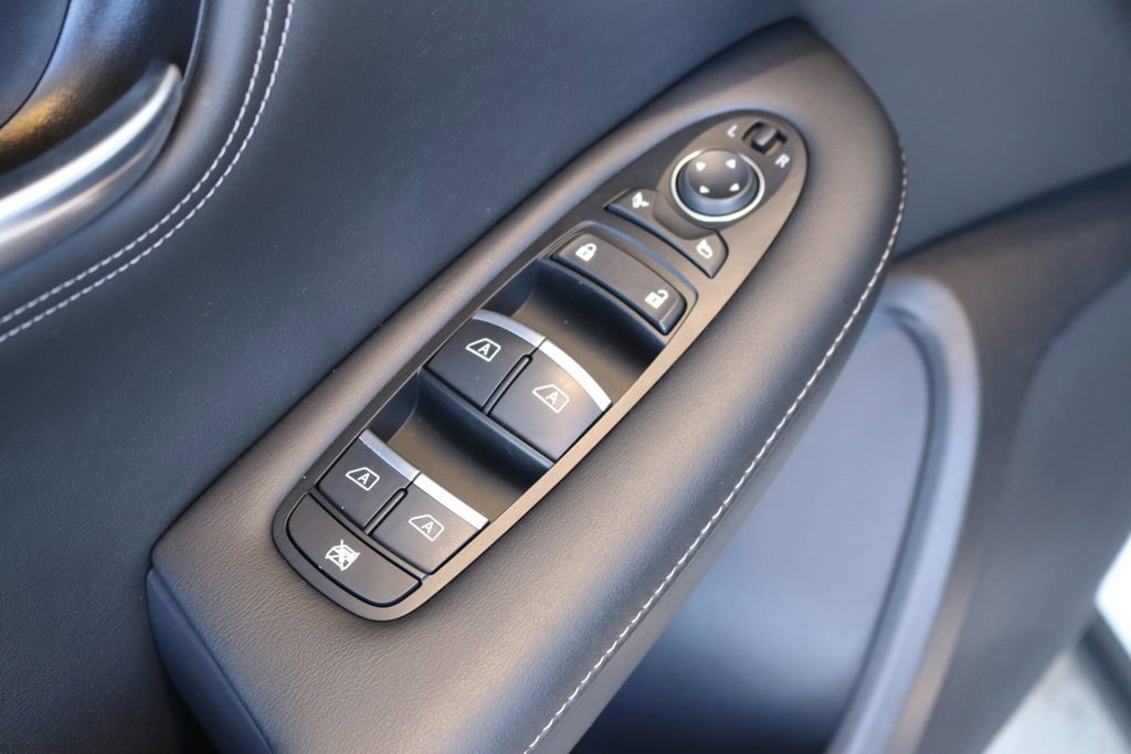 Certified 2024 INFINITI QX55 Luxe w/ Cargo Package image 14