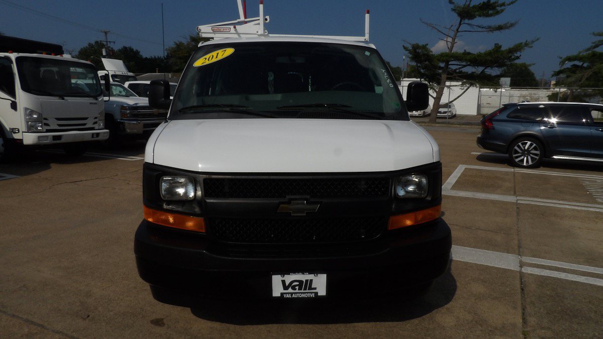 Used 2017 Chevrolet Express 2500 RWD image 7