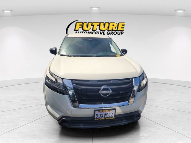 Certified 2023 Nissan Pathfinder S image 2