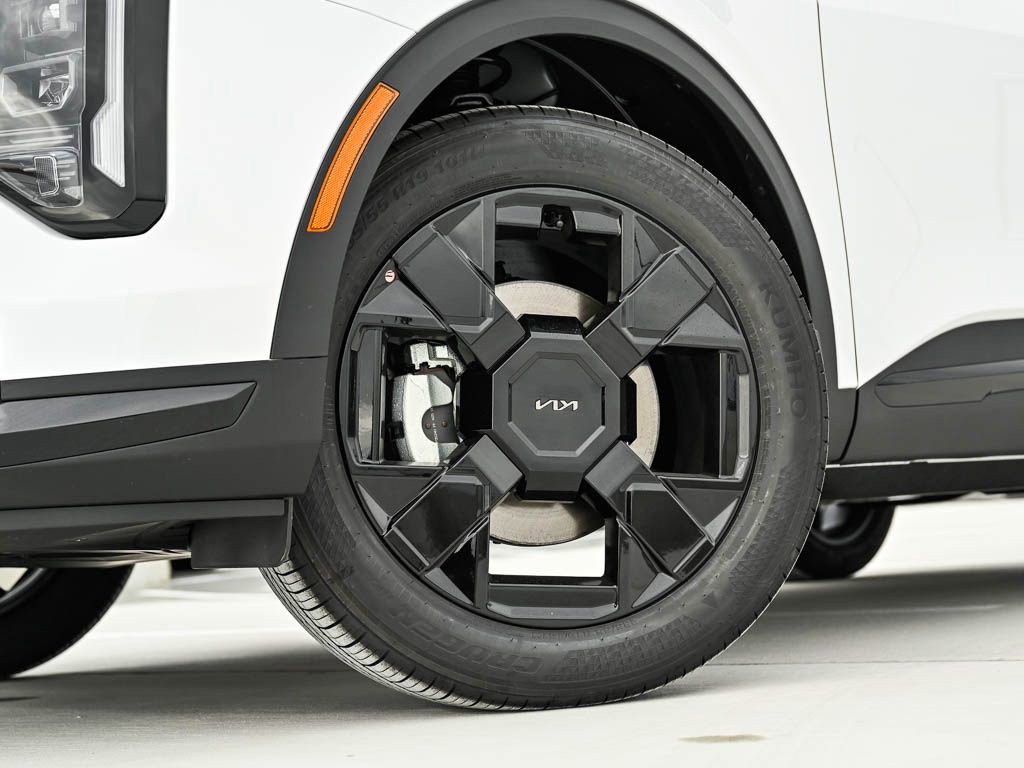 New 2026 Kia Sportage X-Line w/ X-Line Premium Package image 6