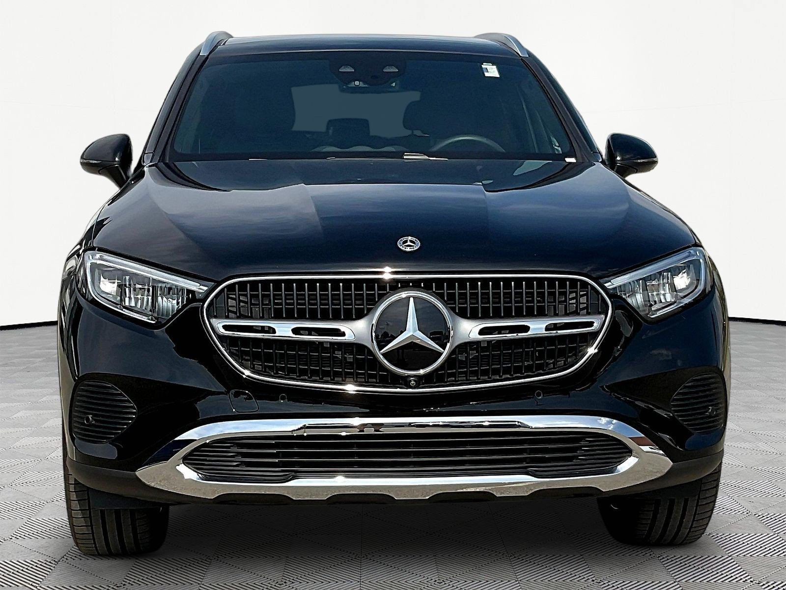 Certified 2026 Mercedes-Benz GLC 300 4MATIC image 2