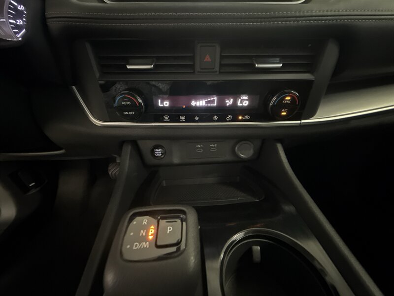 Used 2024 Nissan Rogue SV FWD image 35