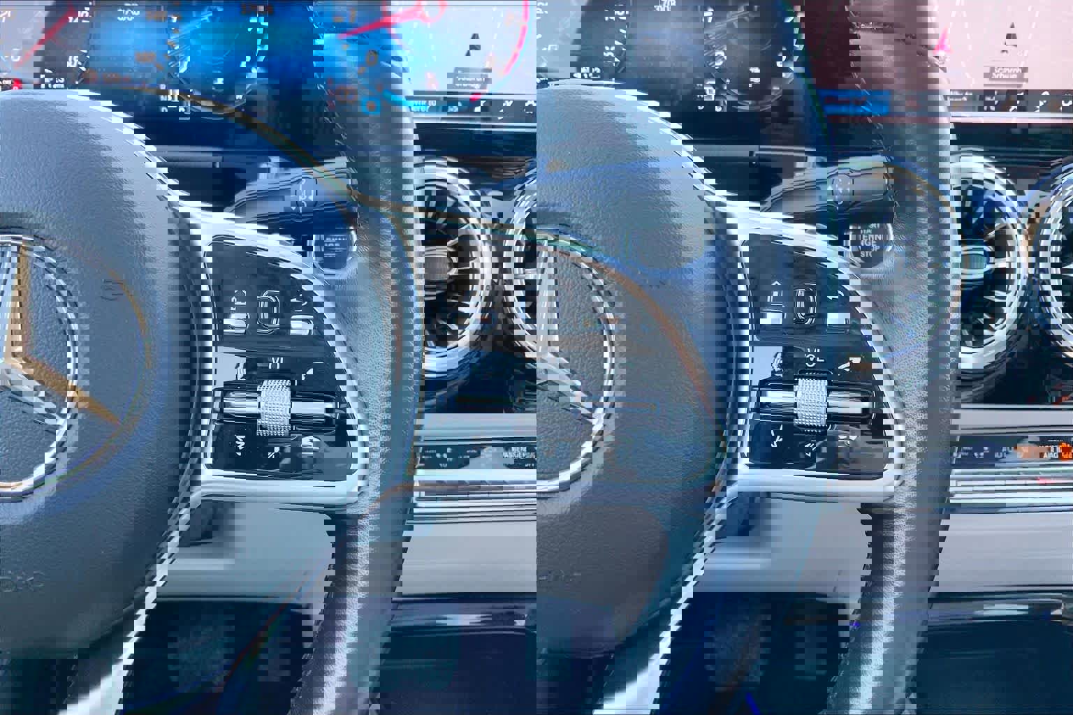 Certified 2023 Mercedes-Benz GLA 250 4MATIC image 24