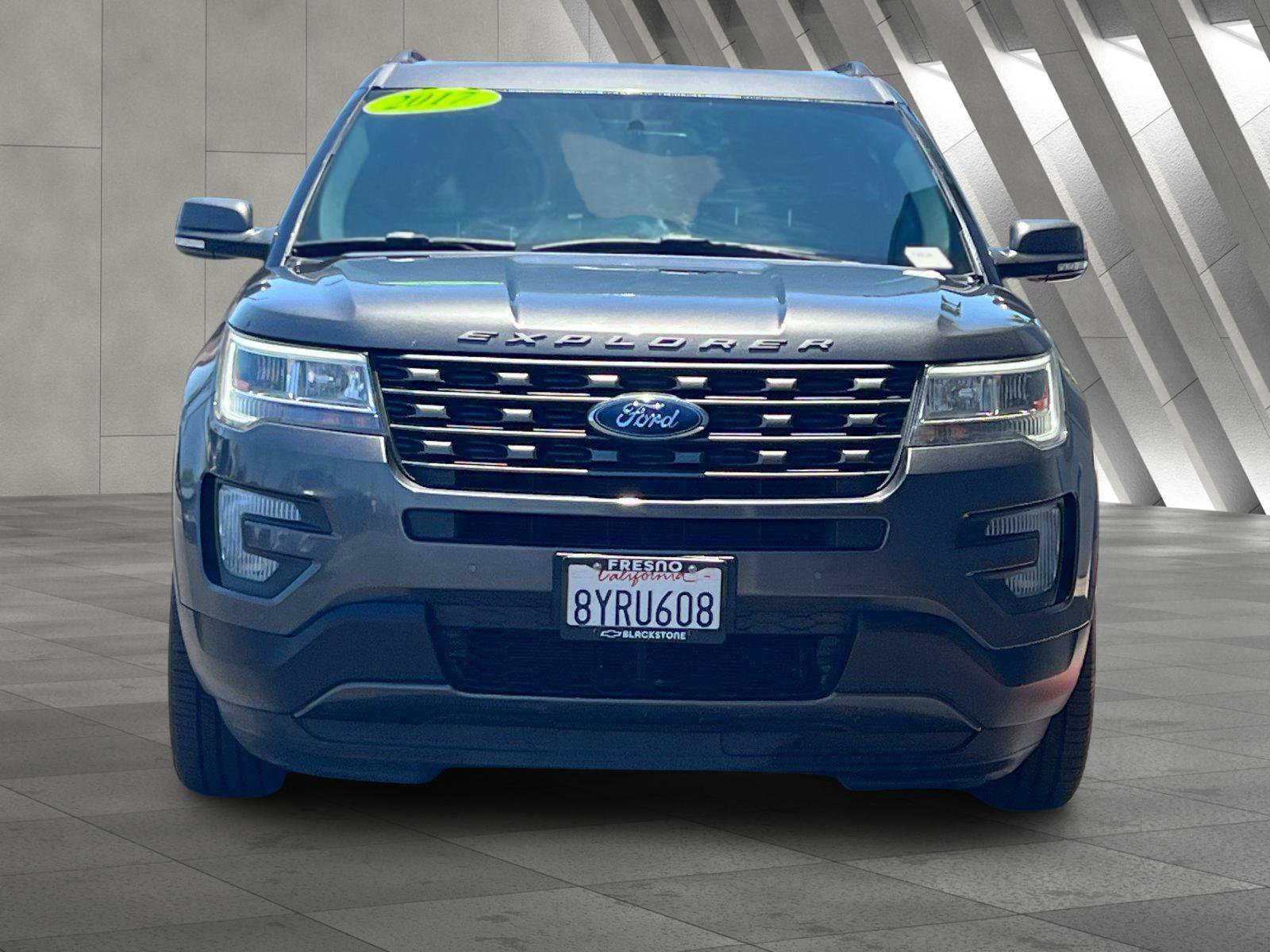 Used 2017 Ford Explorer XLT w/ Equipment Group 202A FWD image 9