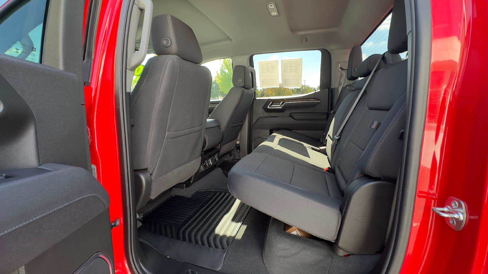 Used 2025 GMC Sierra 1500 Elevation AWD/4WD image 9
