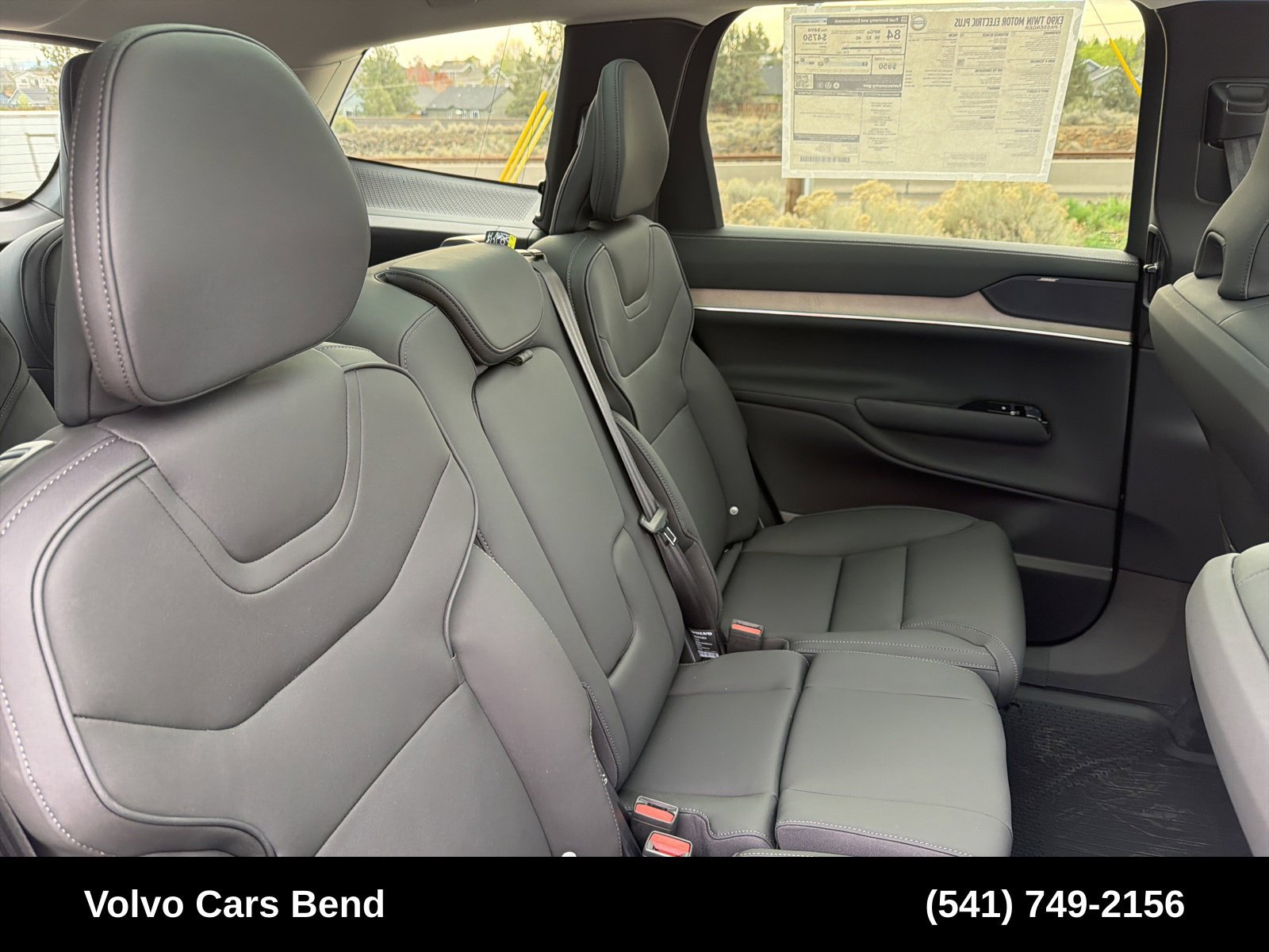 New 2025 Volvo EX90 Plus w/ Protection Package Premier AWD/4WD image 24