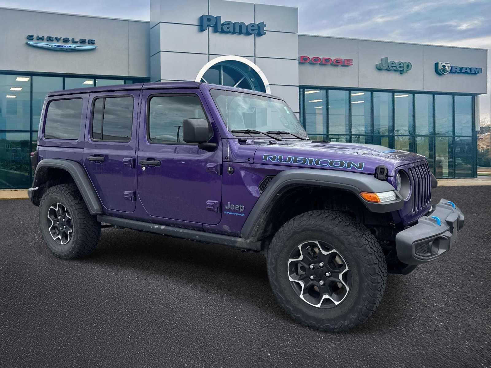 Used 2023 Jeep Wrangler Unlimited Rubicon 4xe w/ Cold Weather Group AWD/4WD video 1
