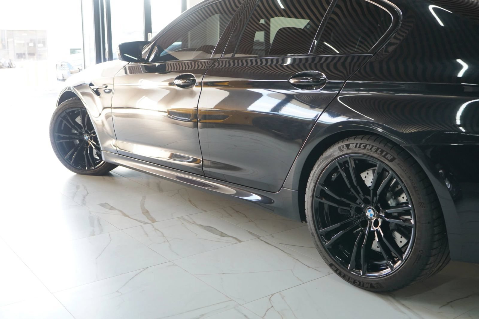 Used 2023 BMW M5 w/ Competition Package AWD/4WD image 4